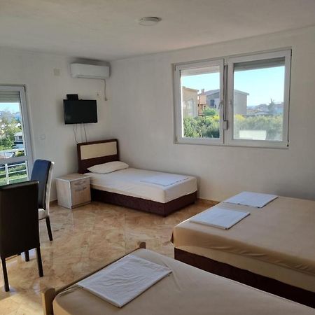Apartmani Ani Bar Exteriör bild