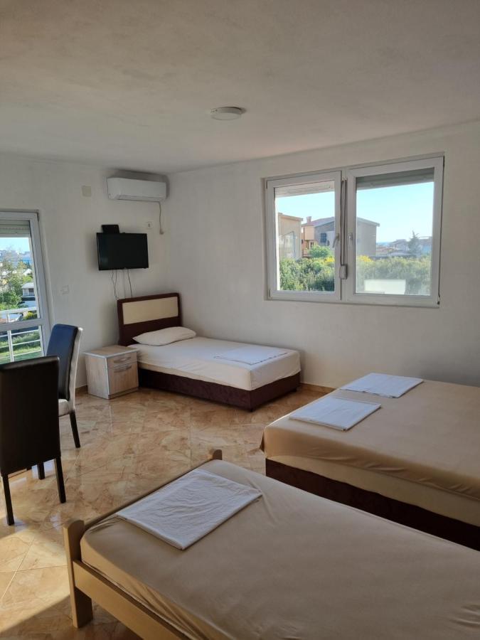 Apartmani Ani Bar Exteriör bild