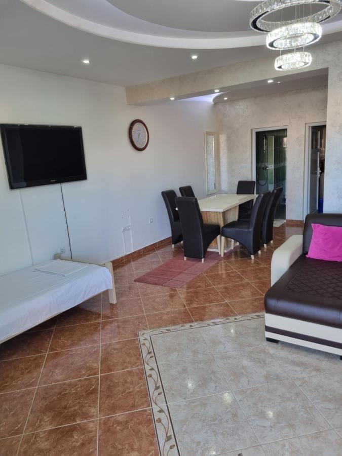 Apartmani Ani Bar Exteriör bild