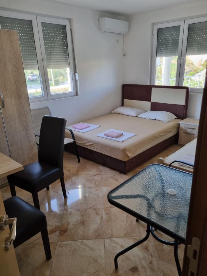 Apartmani Ani Bar Exteriör bild