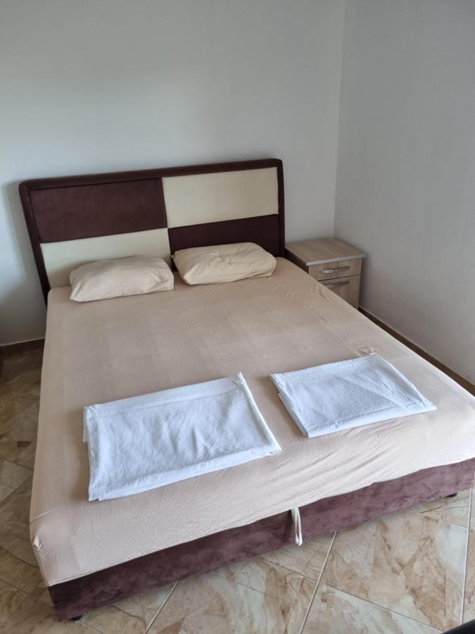 Apartmani Ani Bar Exteriör bild