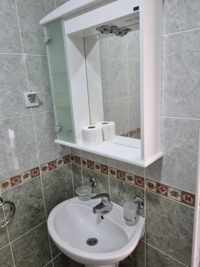 Apartmani Ani Bar Exteriör bild