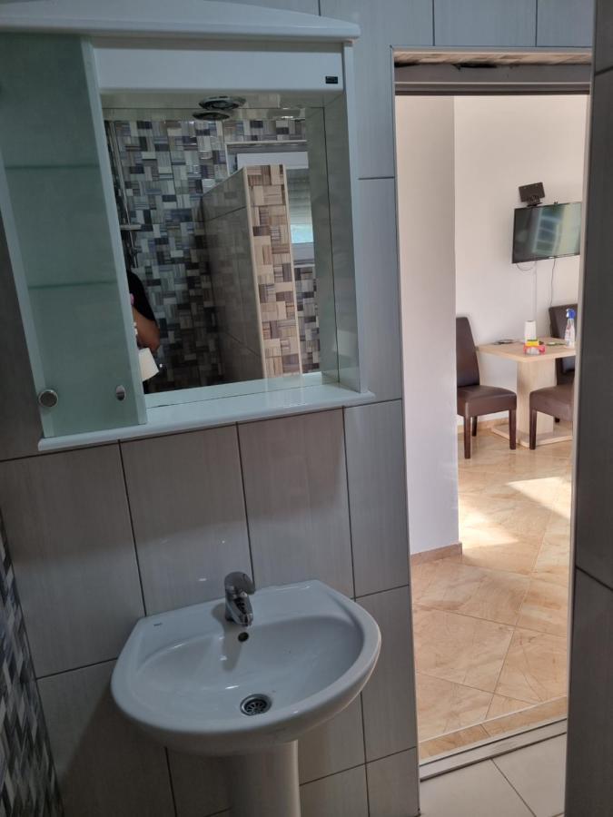 Apartmani Ani Bar Exteriör bild