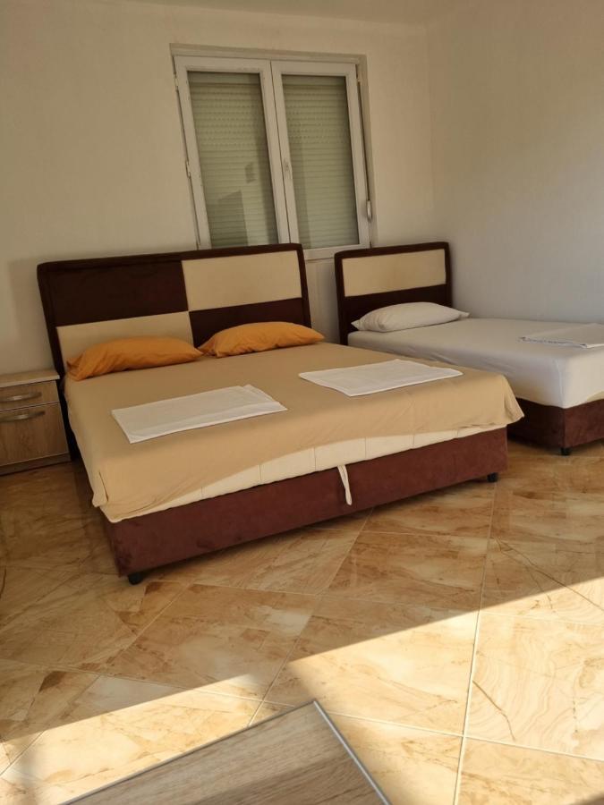 Apartmani Ani Bar Exteriör bild