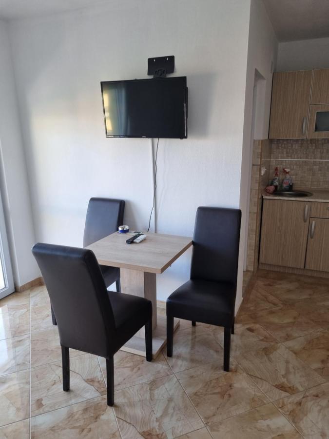 Apartmani Ani Bar Exteriör bild