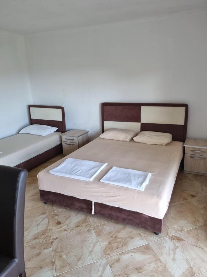 Apartmani Ani Bar Exteriör bild